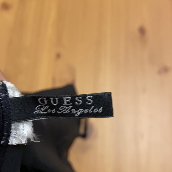 Guess Sexy Shaping Top - Picture 3 of 3